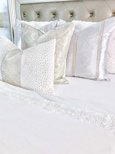 Are Pillow Protectors the Same as Pillowcases?