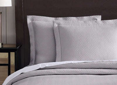 Embrace Comfort and Style: The Best Sheets for Transitional Weather