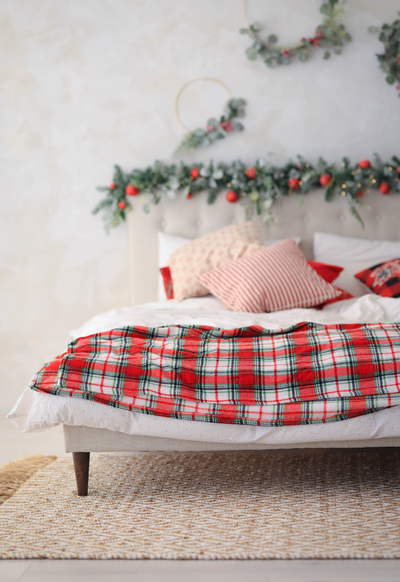 DIY Holiday Decor Ideas Using Your Old Sheets